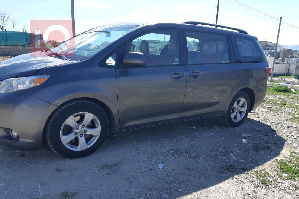 تويوتا سيينا